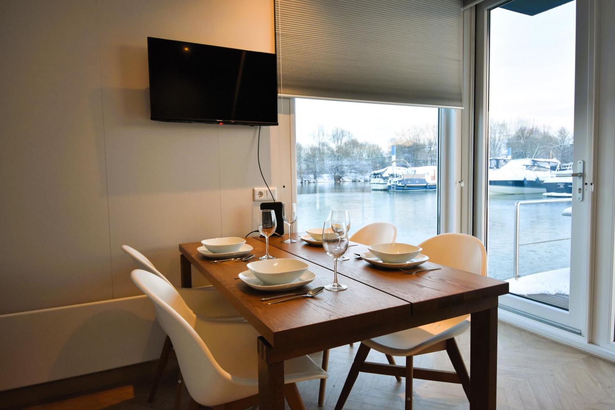 Houseboat Trinidad Hotel Maastricht Exterior foto